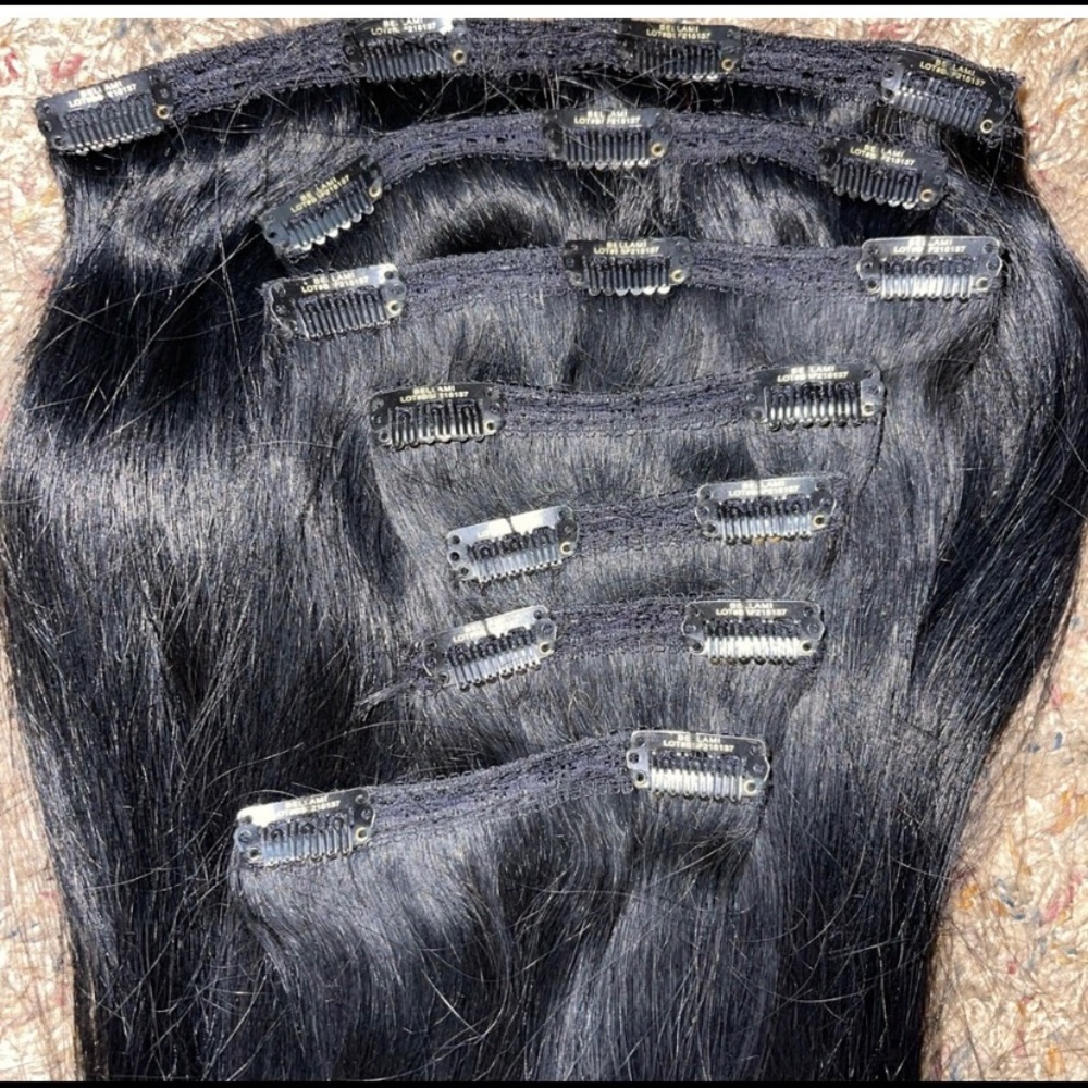 Bellami clip in hair extensions Black 20” 240 grams